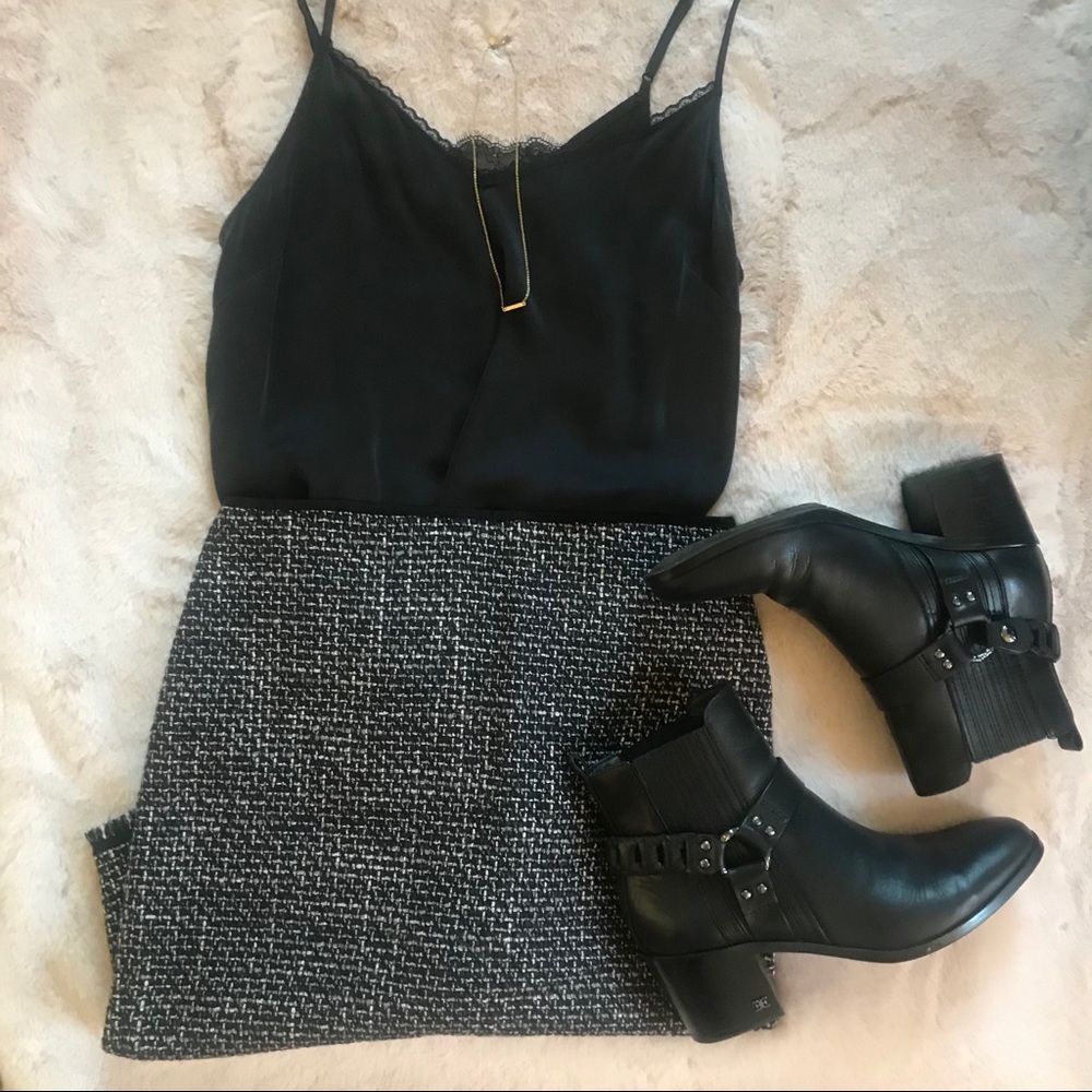 Elie Tahari Women's Chic Wool Pencil Skirt Size 2